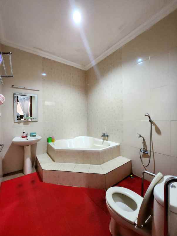 rumah siap huni non komplek di duren sawit jaktim