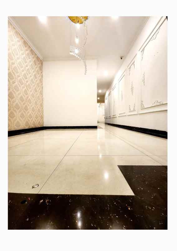 rumah sisp huni pinggir jalan area jati padang