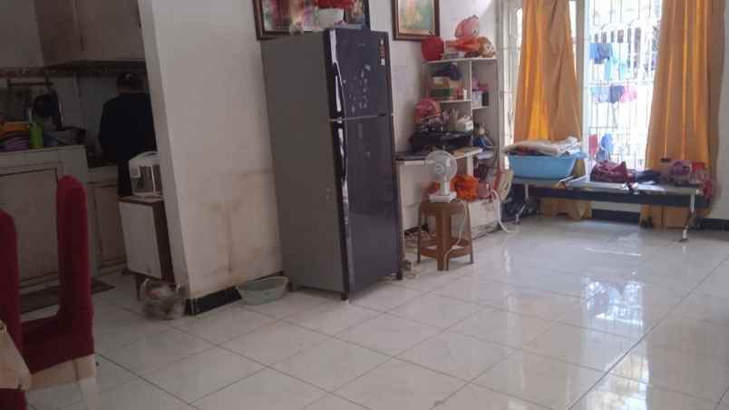 rumah sutorejo tengah butuh renov row 2 mobil