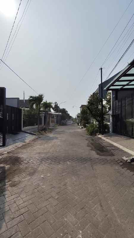 rumah sutorejo tengah new minimalis hook