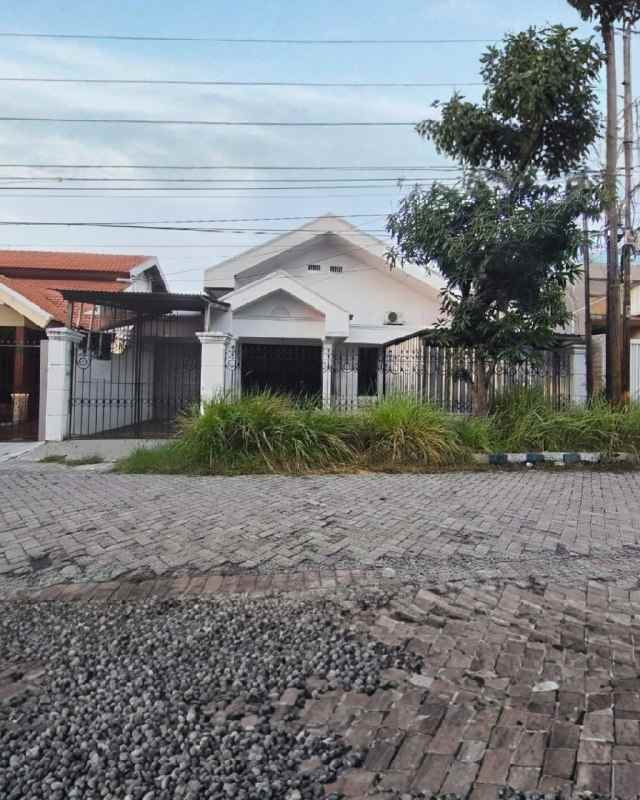 rumah sutorejo utara row 2 5 mobil garasi 1