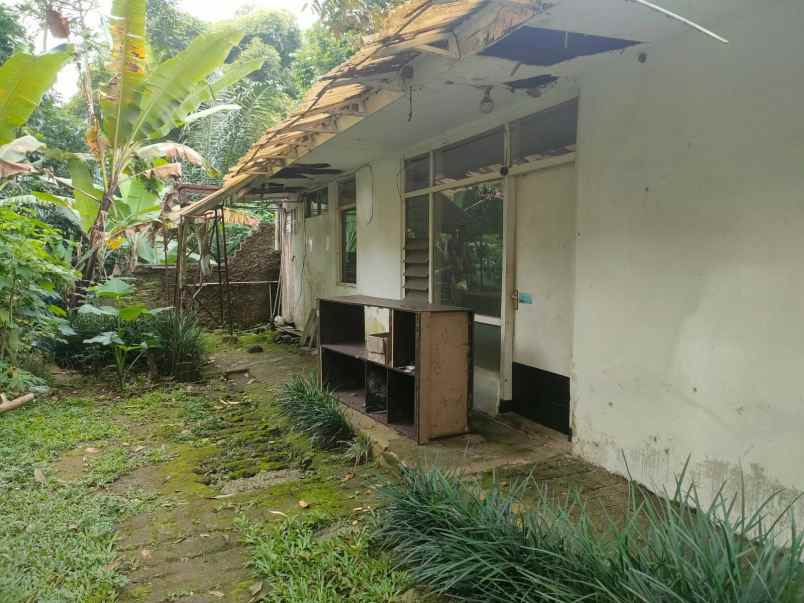 rumah tua hook di kawasan bukit ligar cigadung timur