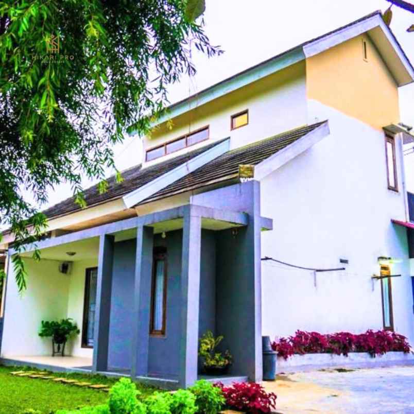 rumah villa luas ciuyah permana cimahi