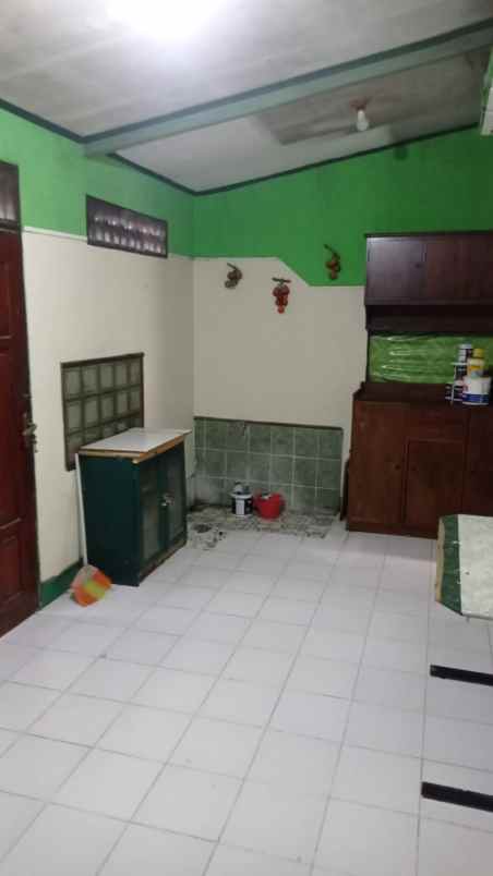 sewa cepat rumah plus furnish dekat uns