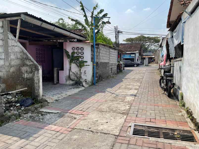 tanah 100 meter jl pandanaran dekat kampus uii