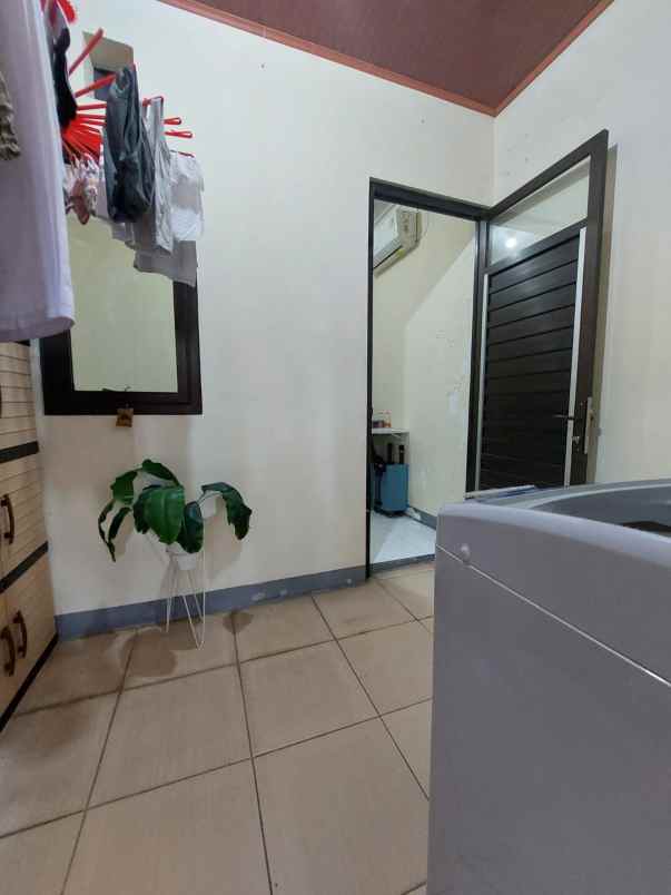 town house bintaro sektor 9