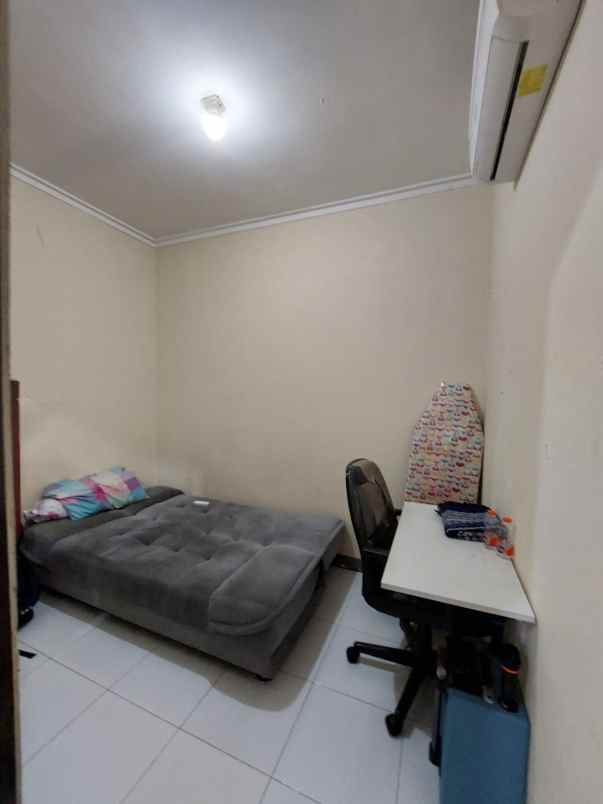 town house bintaro sektor 9