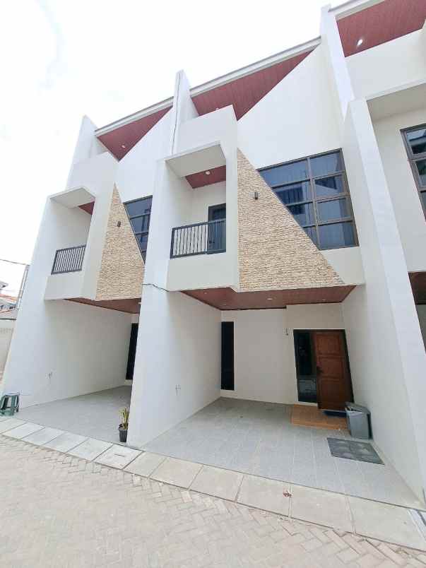 townhouse milenial di utan kayu jkt