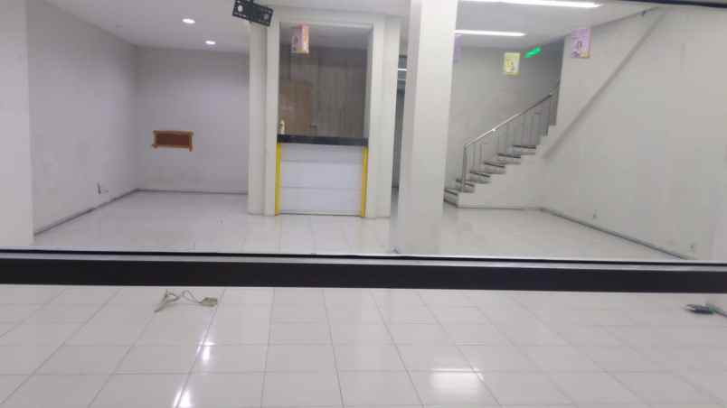 2 ruko jejer kayoon daerah surabaya plaza min 2 thn