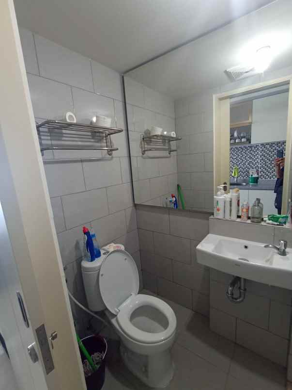 amor pakuwon city lantai 32 full furnish type 1 br