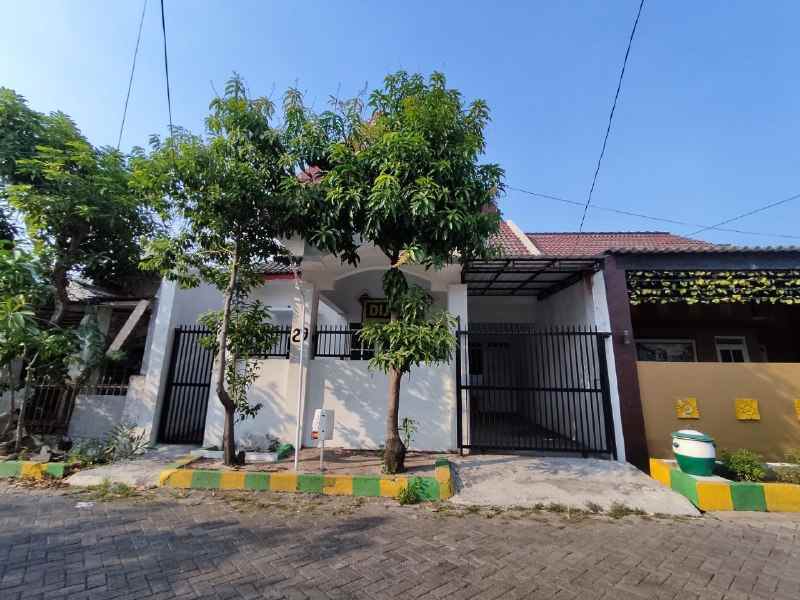 bebas banjir rumah di wiguna timur depan masjid