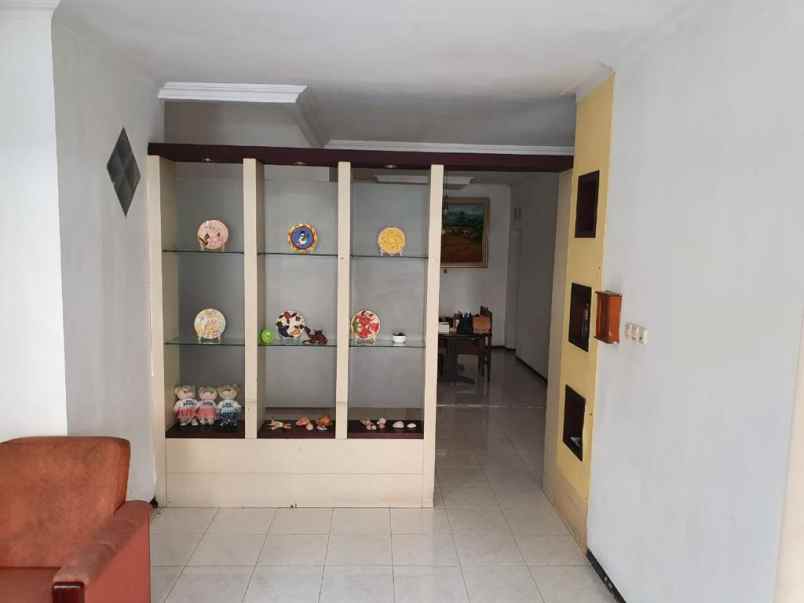 dharmahusada mas 2 5 lantai furnished