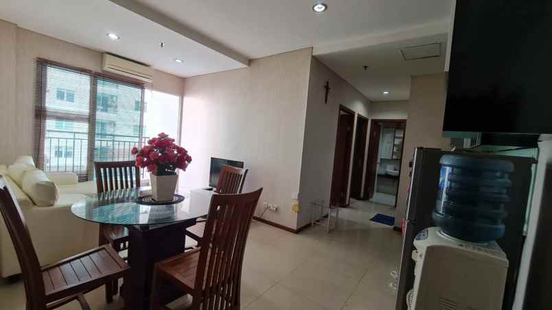 di sewakan 1 unit apartement thamrin residence