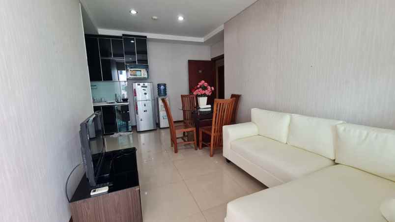 di sewakan 1 unit apartement thamrin residence