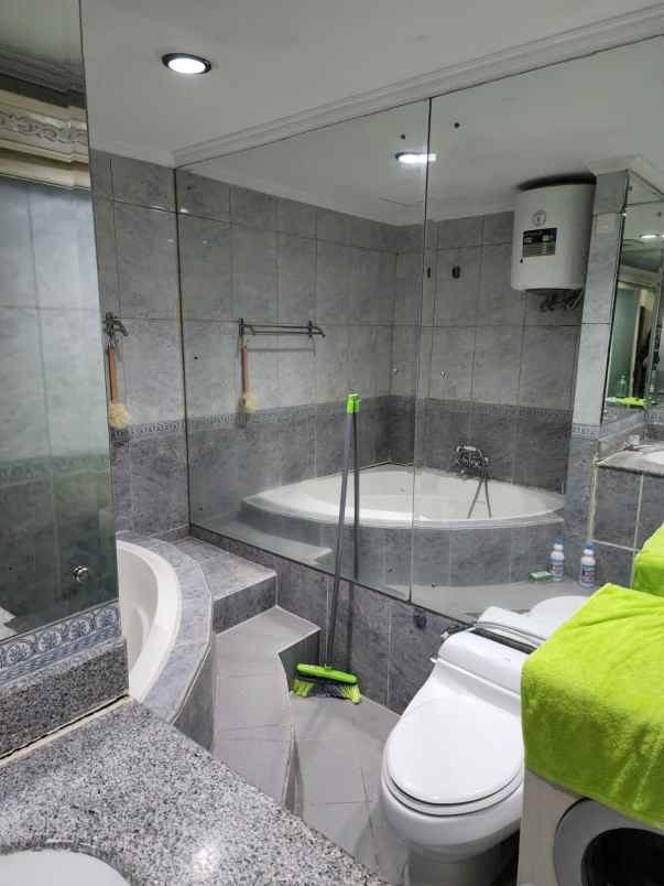 dijual apartemen apartemen gading mediterania