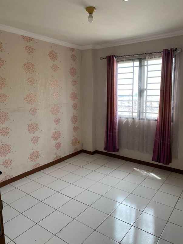 dijual apartemen jl boulevard taman surya v