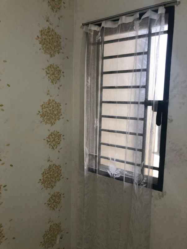 dijual apartemen jl boulevard taman surya v