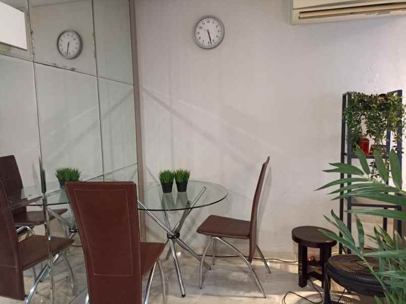 dijual apartemen jl warung jati barat