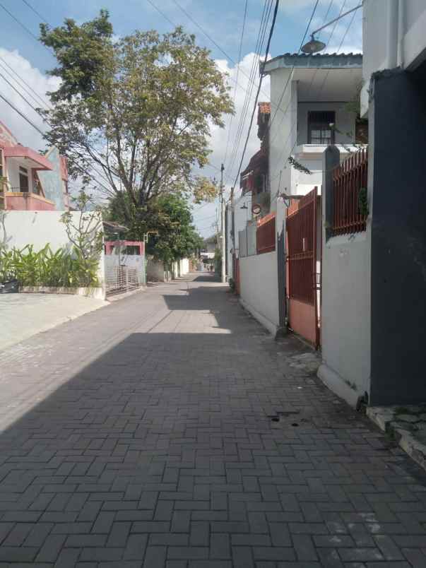 dijual cepat kost strategis