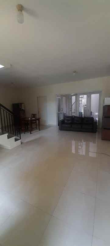 dijual cepat rumah di raffles hills cibubur