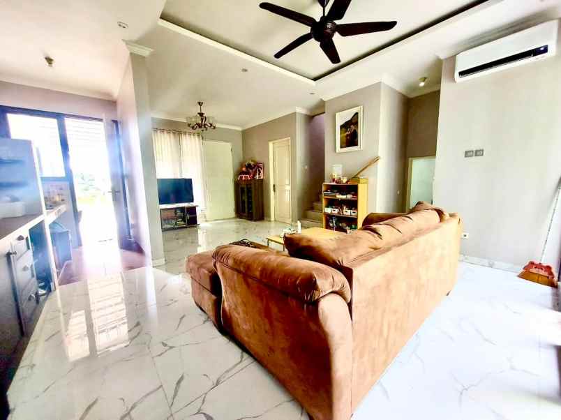 dijual cepat rumah full furnish di kota wisata cibubur