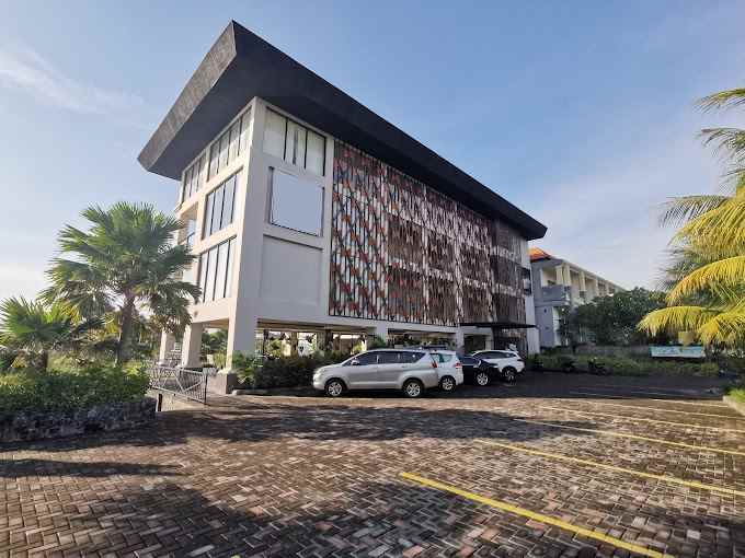 dijual hotel blahbatuh