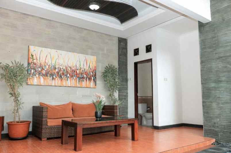 dijual hotel jl shri lakshmi legian kec