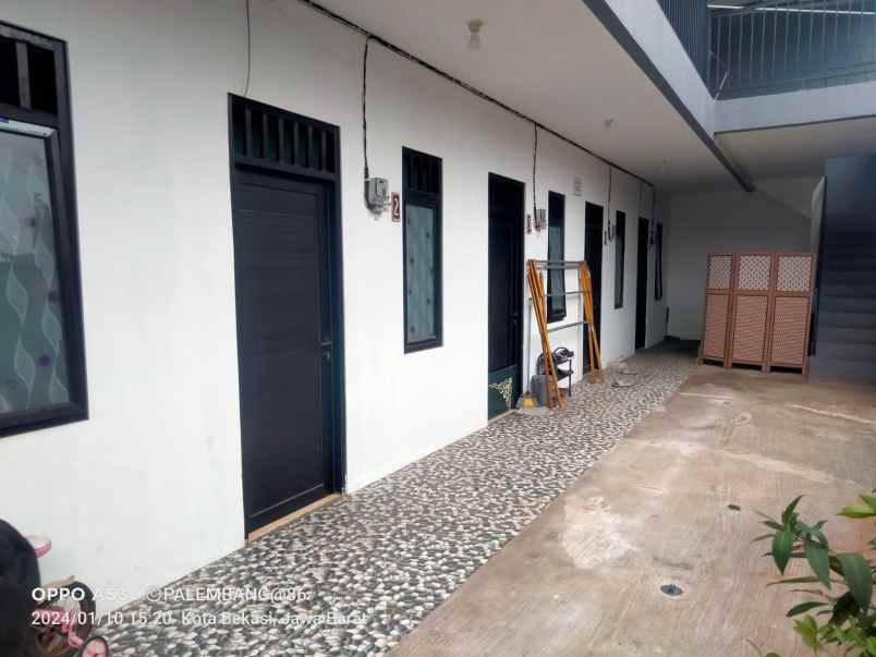 dijual kost 10 pintu 2 lantai