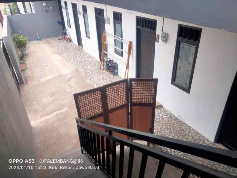 dijual kost 10 pintu 2 lantai