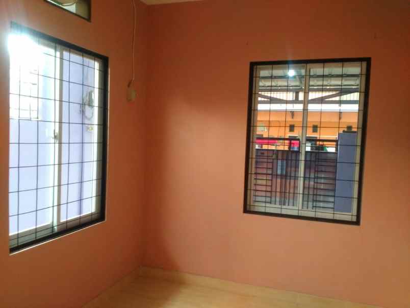 dijual kost cirendeu ciputat timur