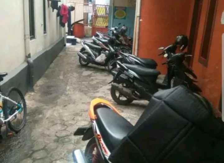 dijual kost jl pelisiran tamansari