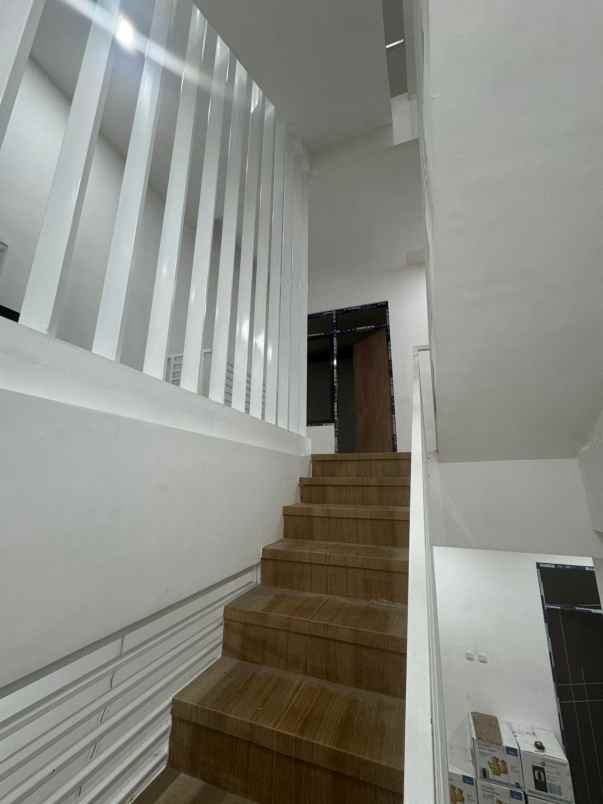 dijual kost lowokwaru