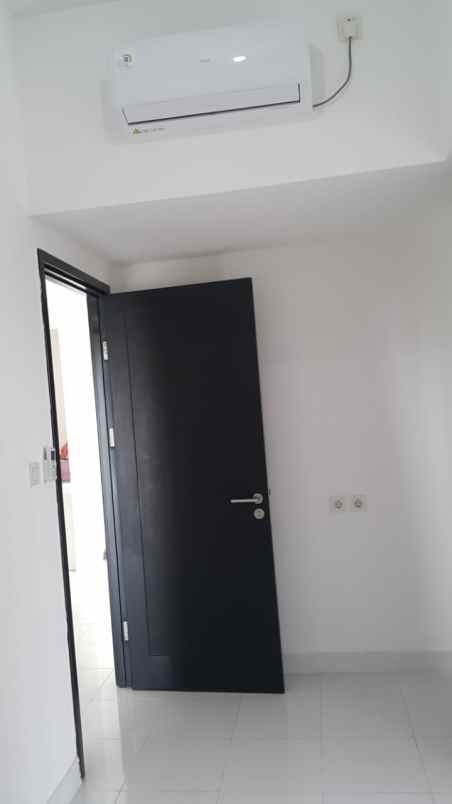 dijual murah apartment casa de parco 2br corner