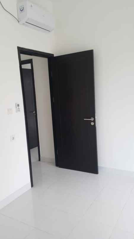 dijual murah apartment casa de parco 2br corner