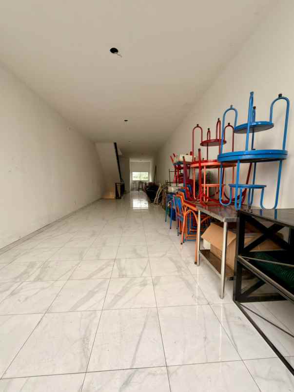 dijual ruko 3 lantai di kutisari surabaya