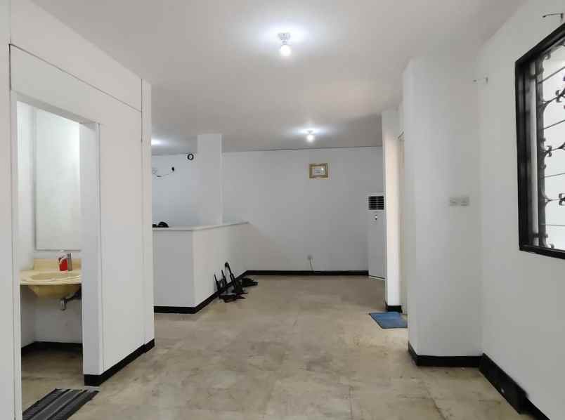 dijual ruko gudang kantor darmo kec wonokromo