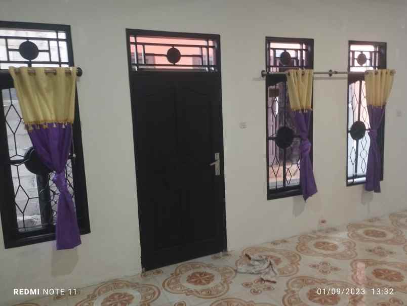 dijual rumah 2 lantai