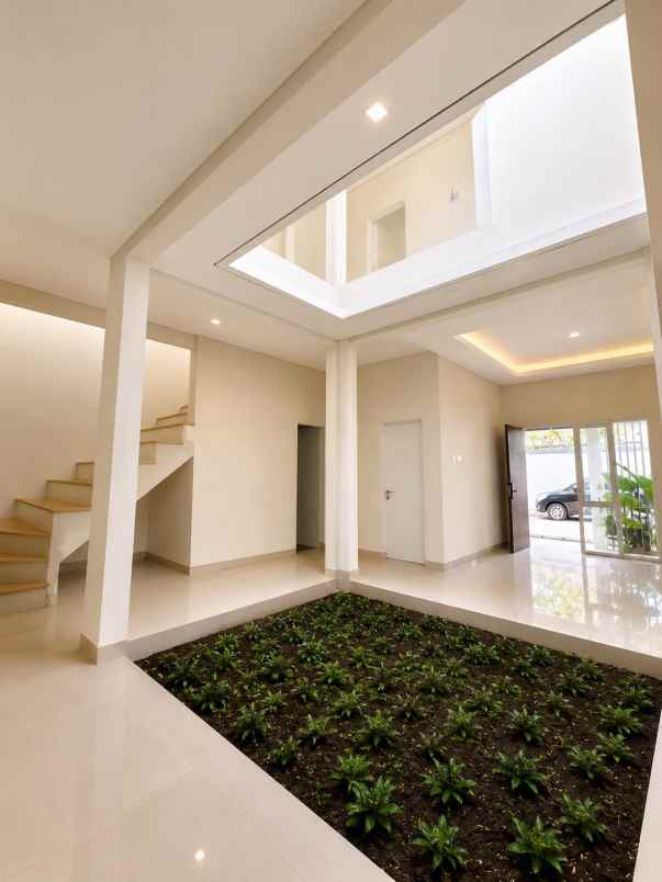 dijual rumah 2 lantai maguwoharjo sleman
