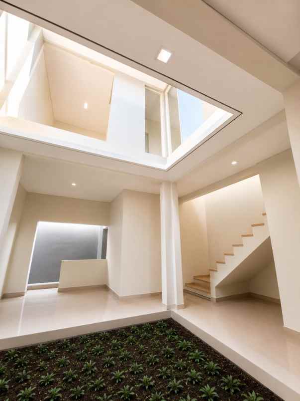 dijual rumah 2 lantai maguwoharjo sleman
