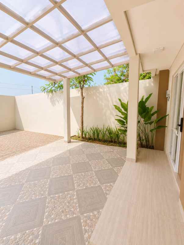 dijual rumah 2 lantai maguwoharjo sleman