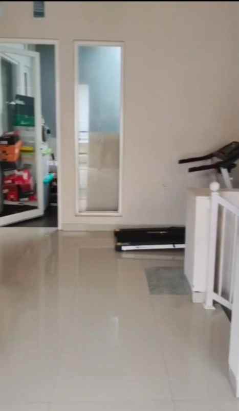 dijual rumah agro kusuma