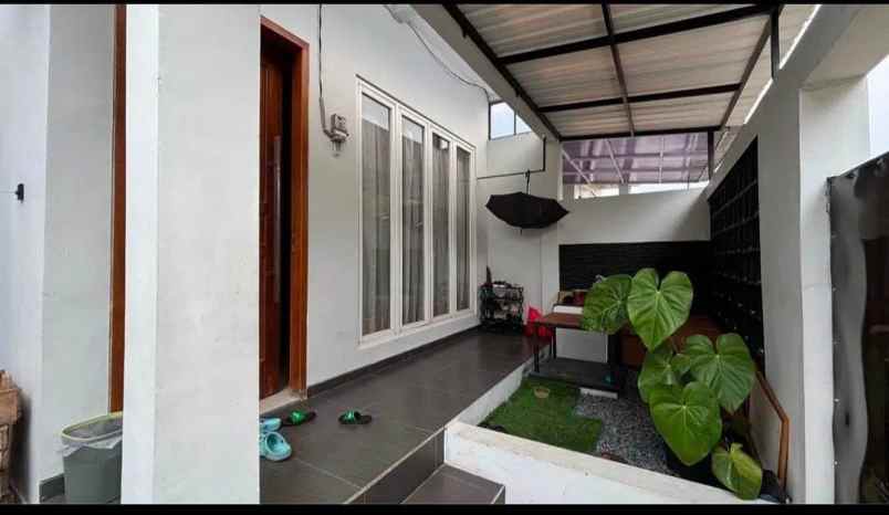 dijual rumah agro kusuma
