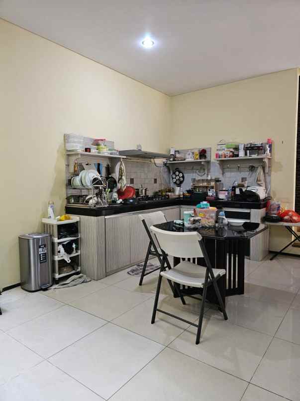 dijual rumah antapani