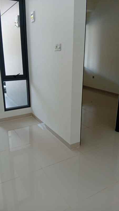 dijual rumah antapani