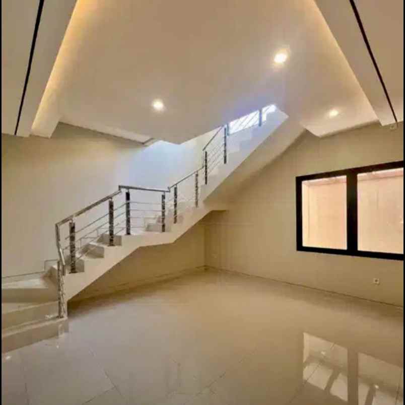 dijual rumah araya 2