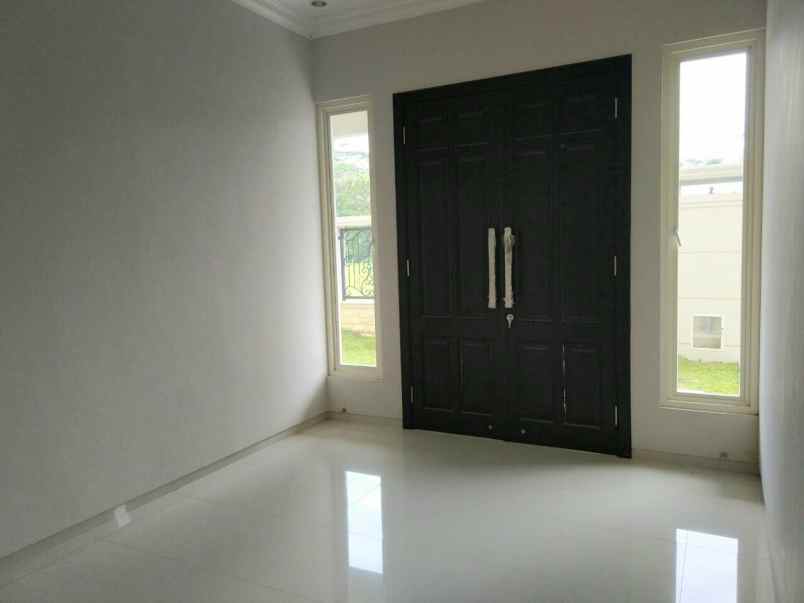 dijual rumah araya golf tirtomoyo pakis