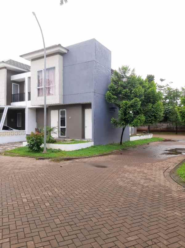 dijual rumah area serpong lokasi strategis dekat mall