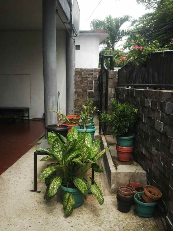 dijual rumah asri sebelah mesjid di kota depok