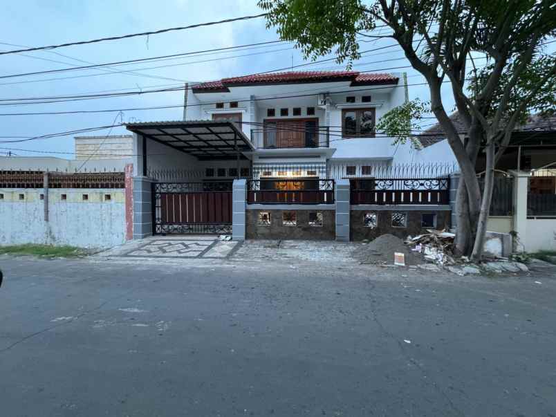 dijual rumah babatan pantai