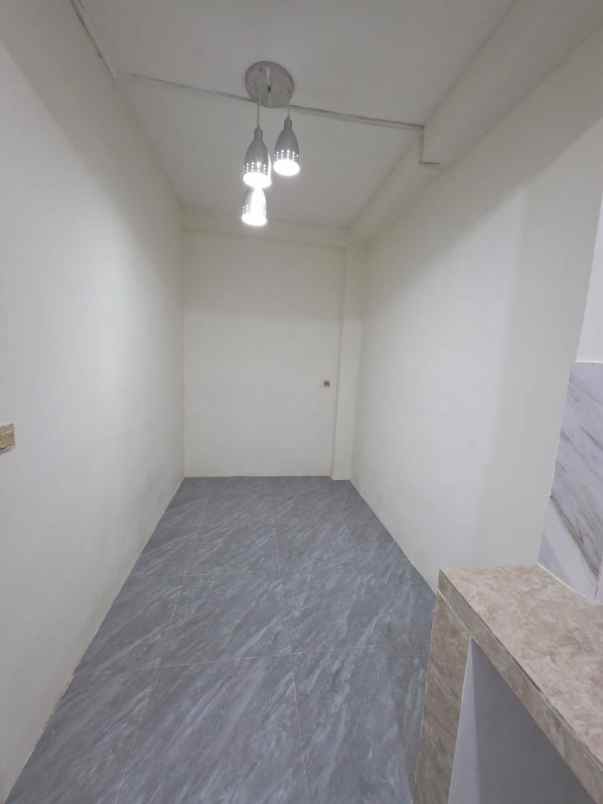 dijual rumah babatan pantai